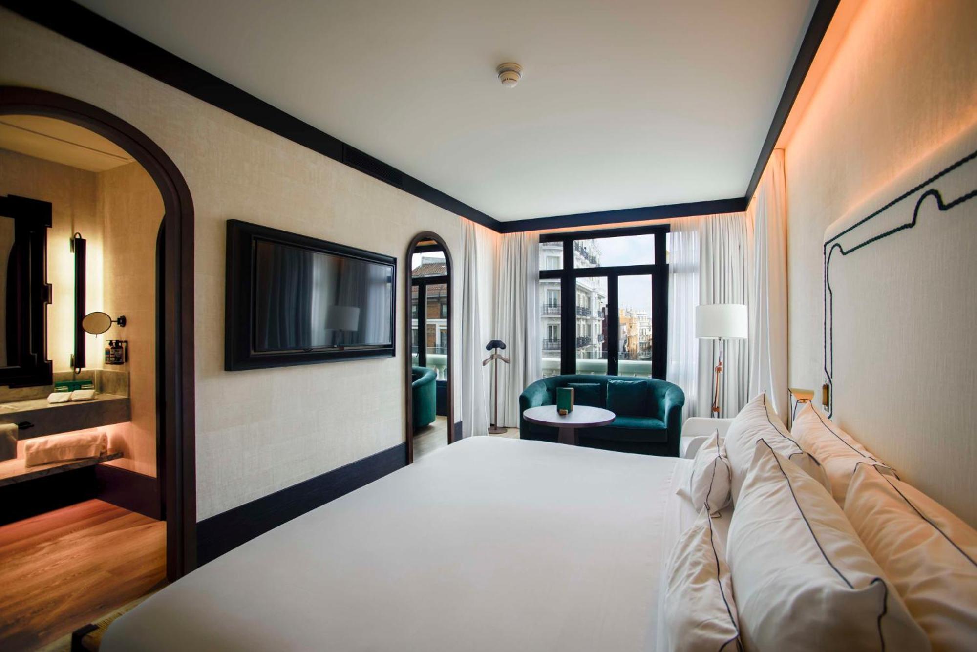 Hotel Montera Madrid, Curio Collection By Hilton ภายนอก รูปภาพ