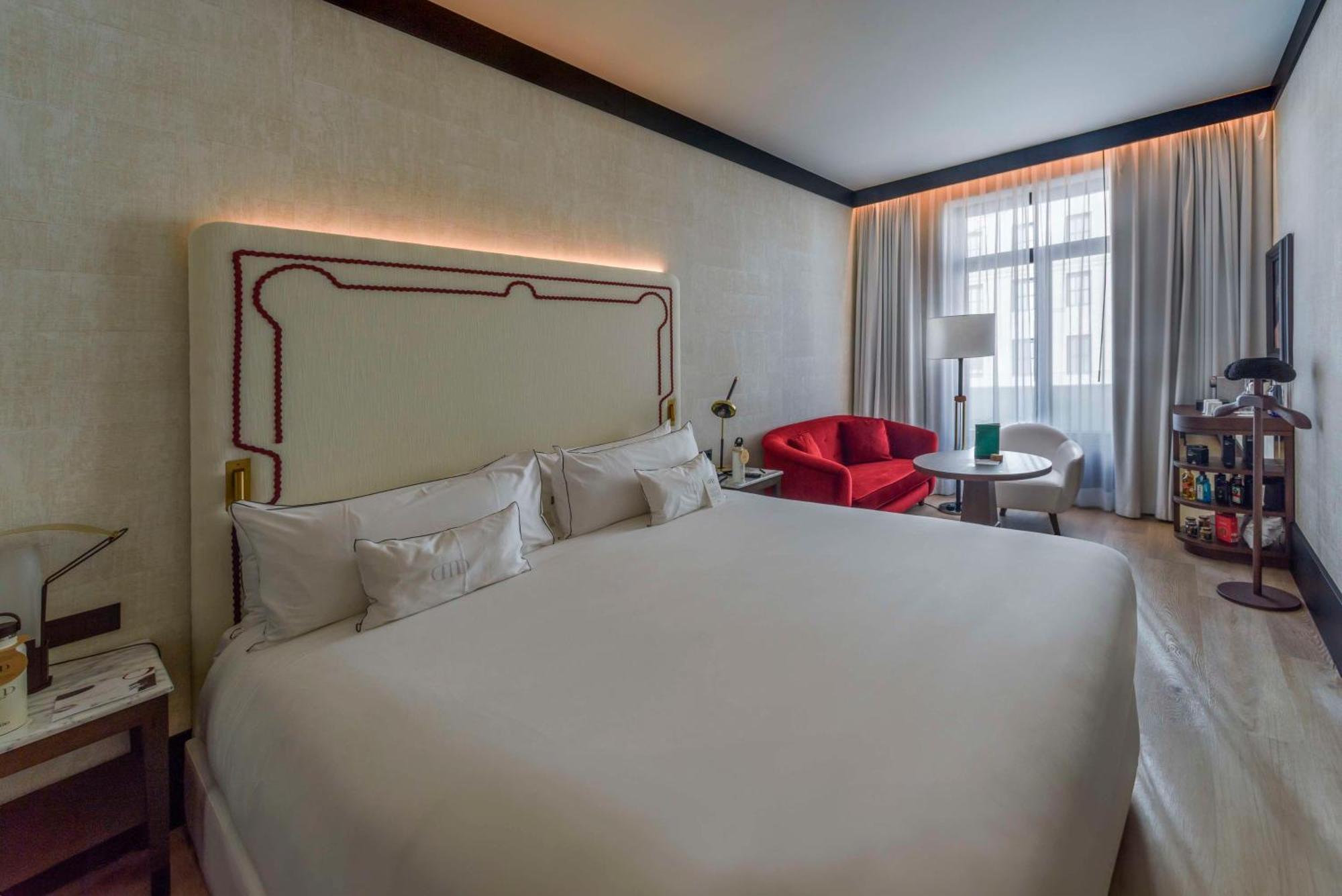 Hotel Montera Madrid, Curio Collection By Hilton ภายนอก รูปภาพ