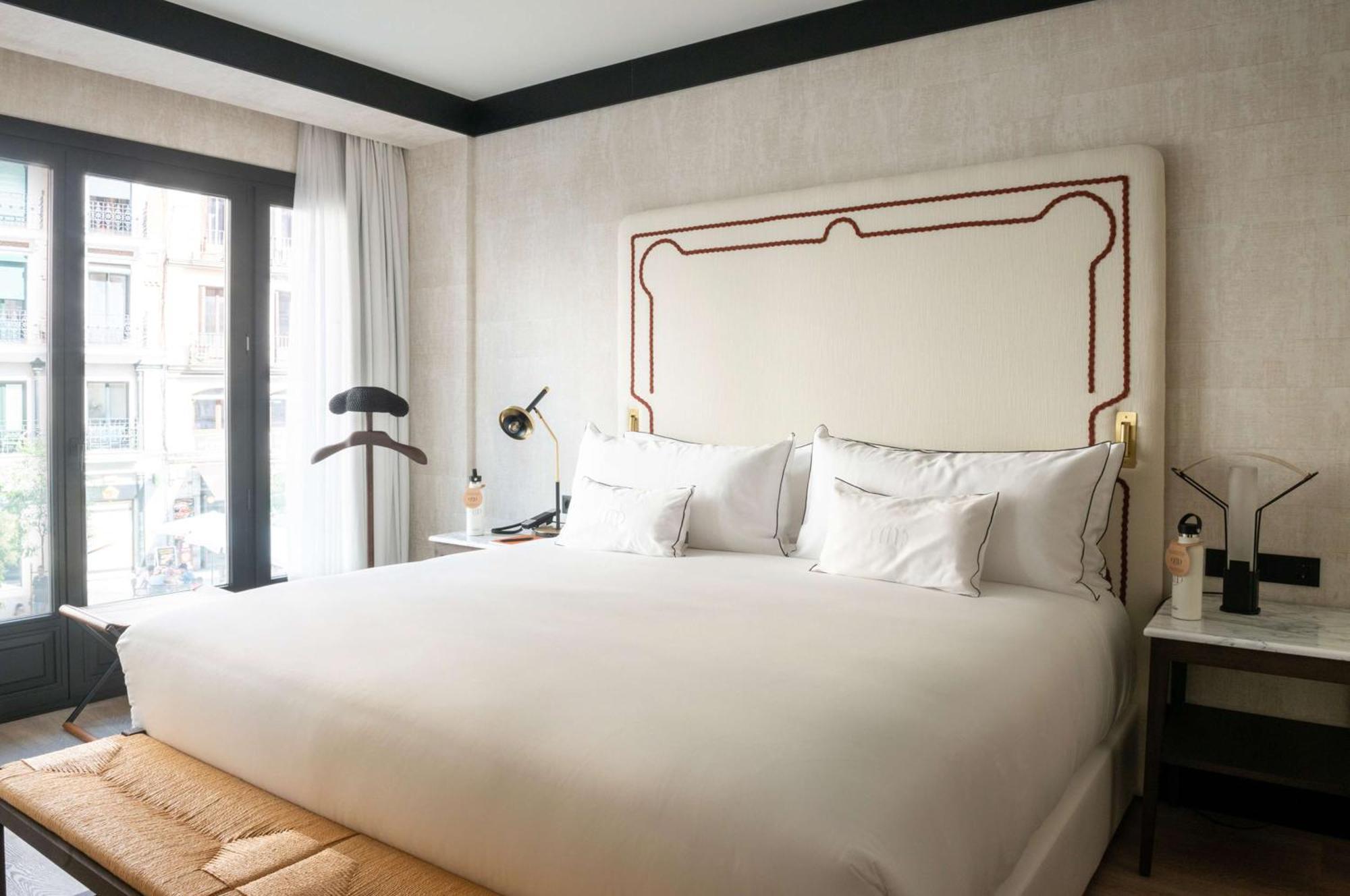 Hotel Montera Madrid, Curio Collection By Hilton ภายนอก รูปภาพ