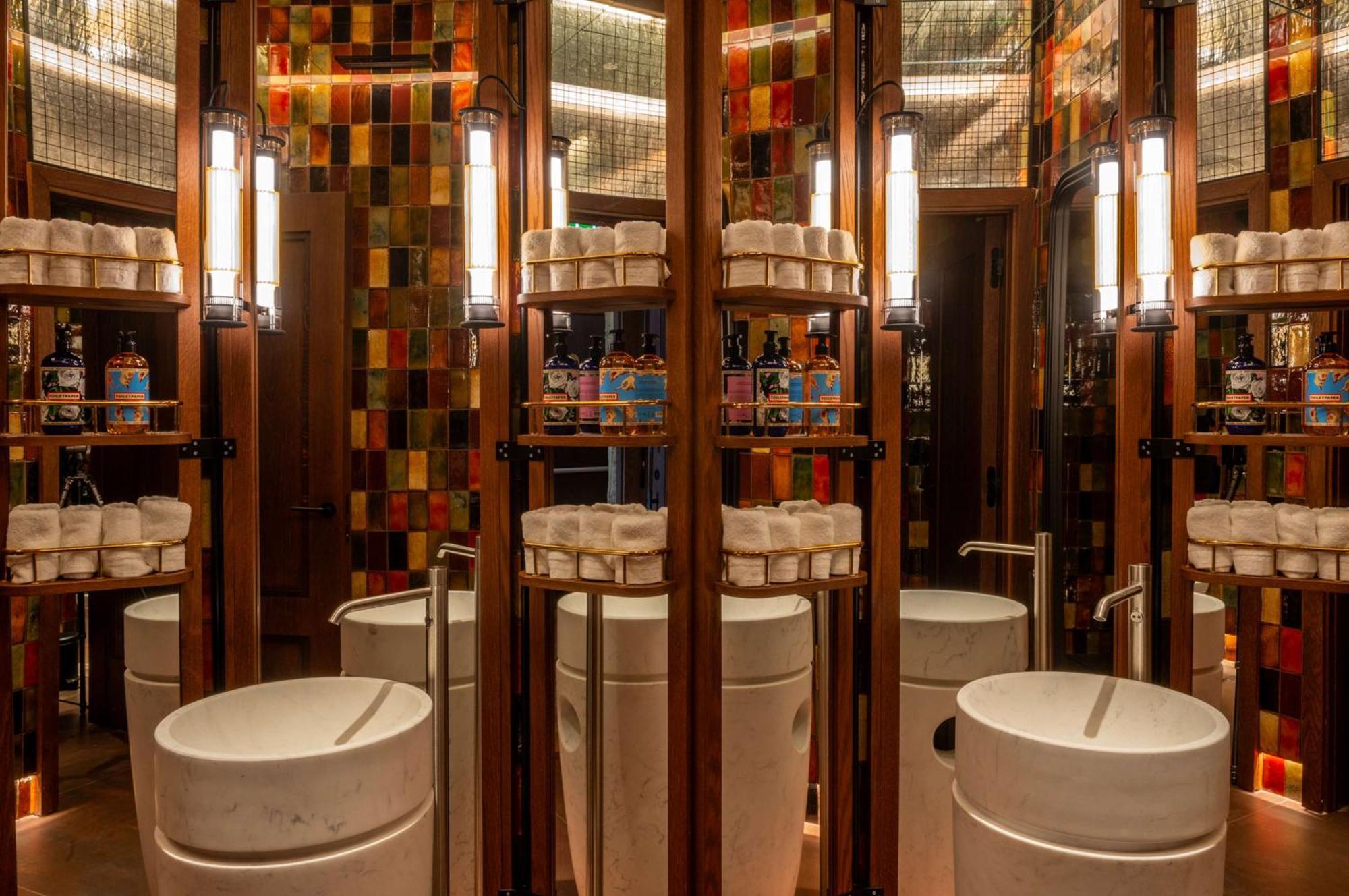 Hotel Montera Madrid, Curio Collection By Hilton ภายนอก รูปภาพ