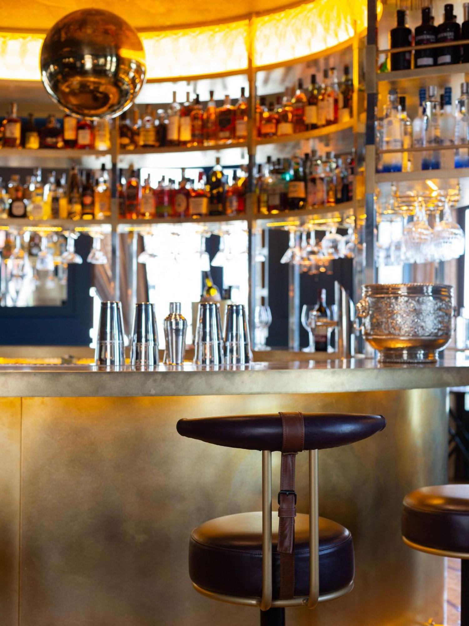 Hotel Montera Madrid, Curio Collection By Hilton ภายนอก รูปภาพ