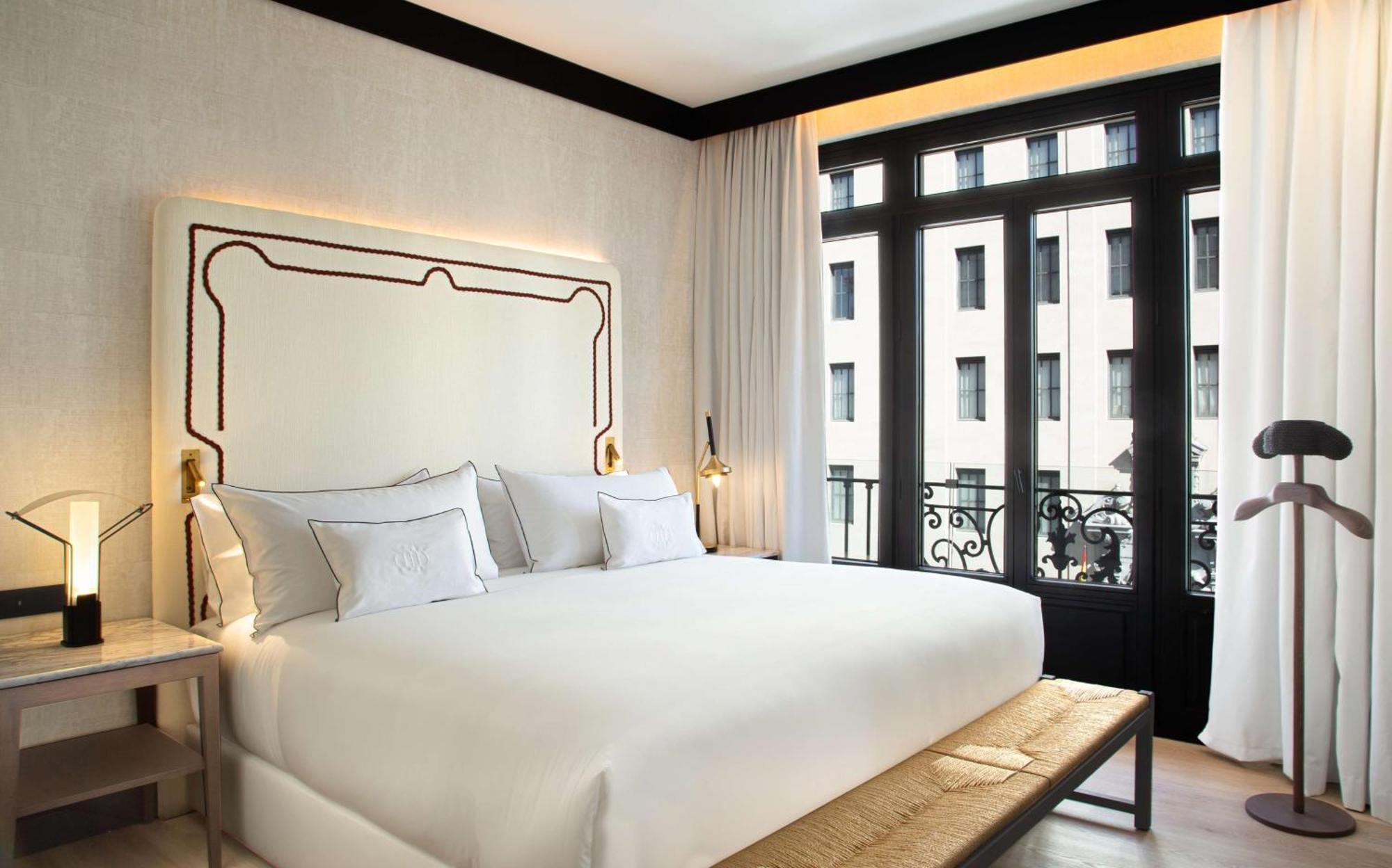 Hotel Montera Madrid, Curio Collection By Hilton ภายนอก รูปภาพ
