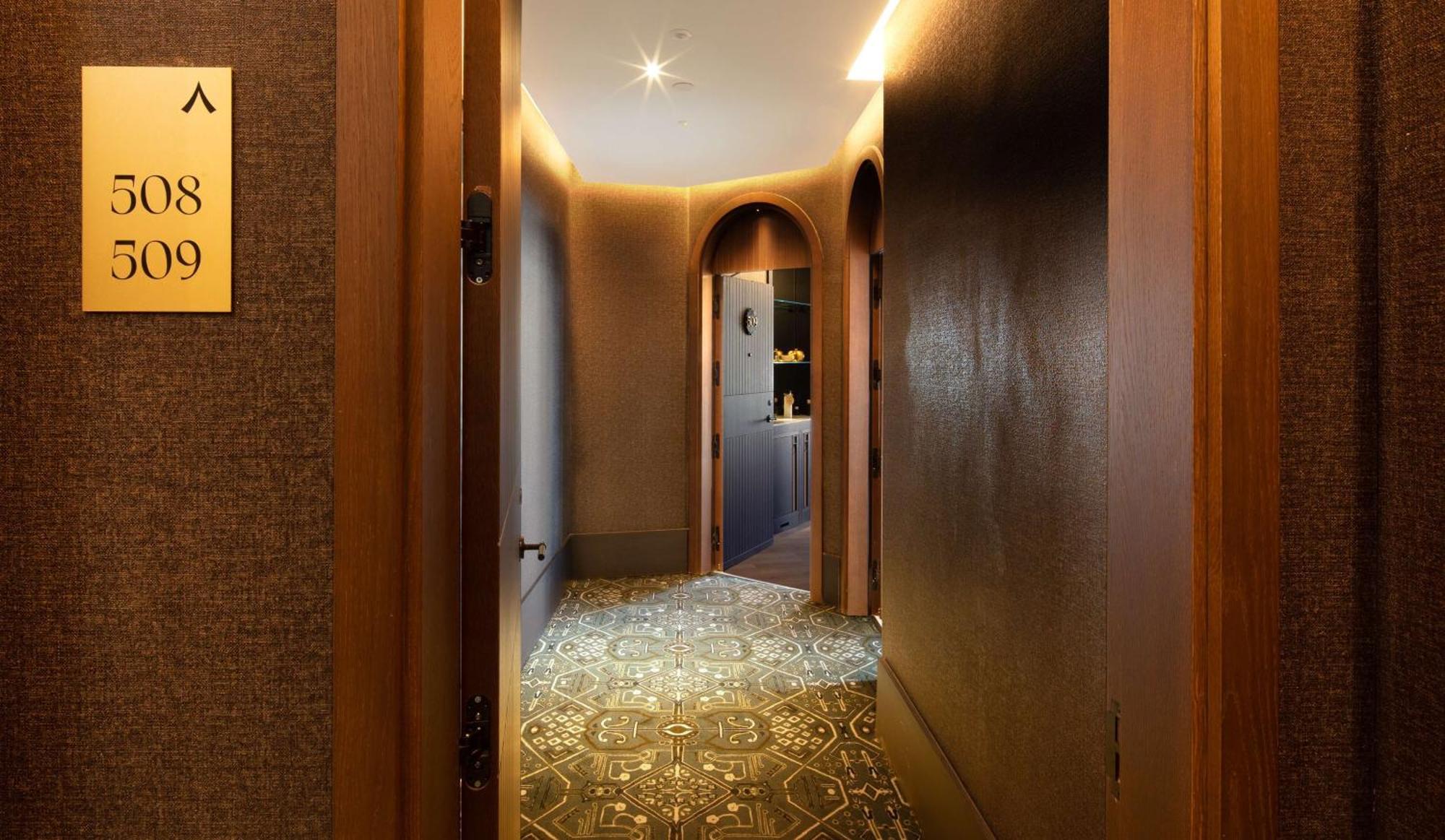 Hotel Montera Madrid, Curio Collection By Hilton ภายนอก รูปภาพ