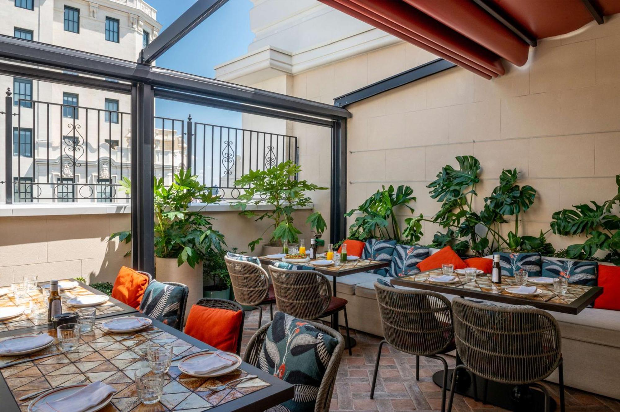 Hotel Montera Madrid, Curio Collection By Hilton ภายนอก รูปภาพ