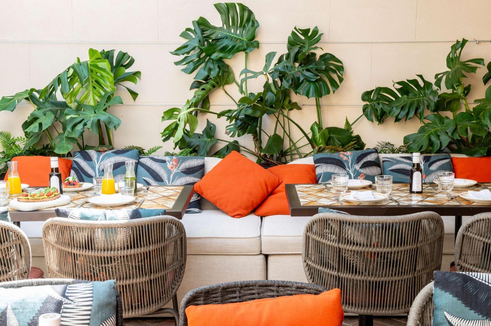 Hotel Montera Madrid, Curio Collection By Hilton ภายนอก รูปภาพ