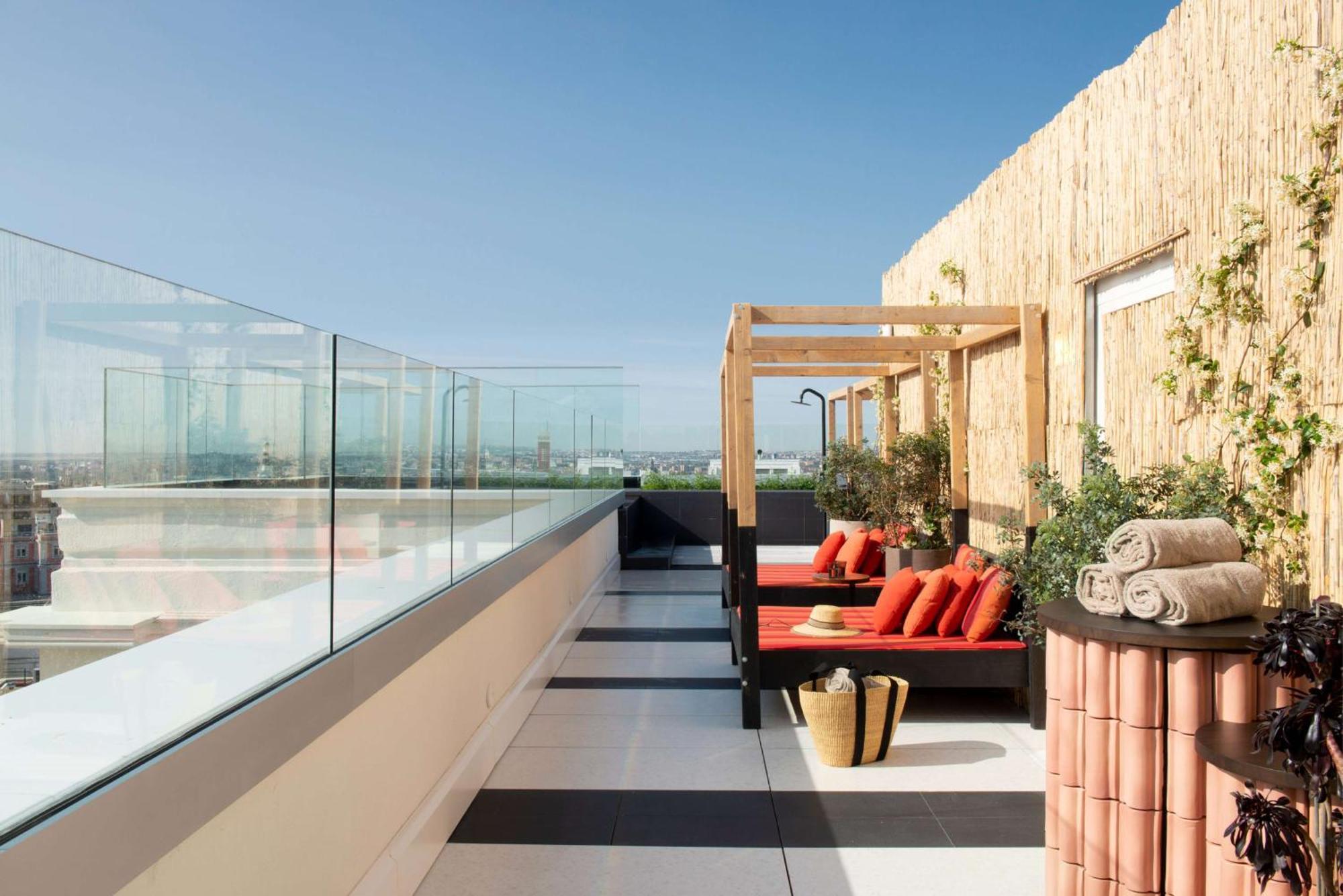 Hotel Montera Madrid, Curio Collection By Hilton ภายนอก รูปภาพ